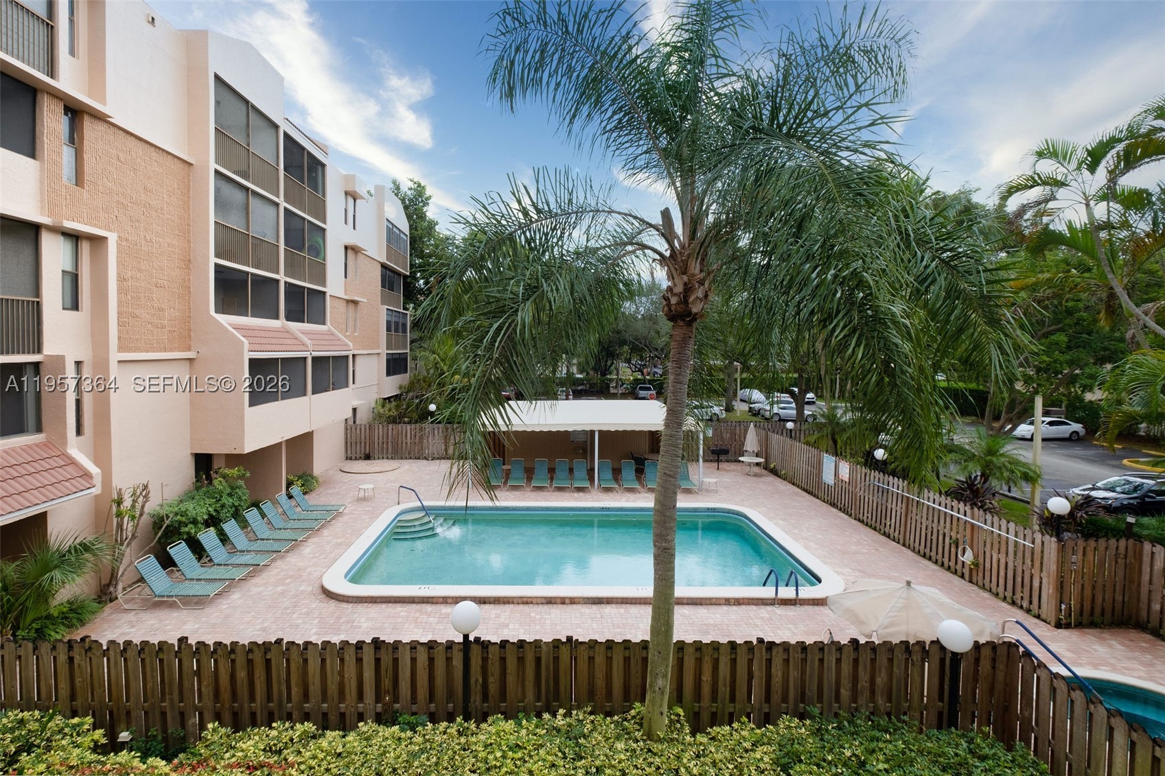 ROYAL PALM AT PLANTATION - Residential