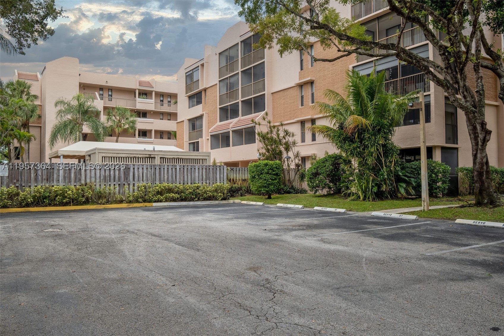 ROYAL PALM AT PLANTATION - Residential