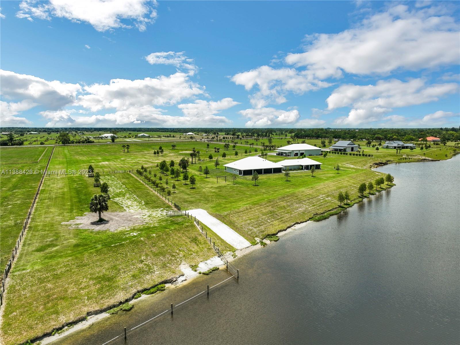 BOX RANCH GROVES A PLAT O - Residential