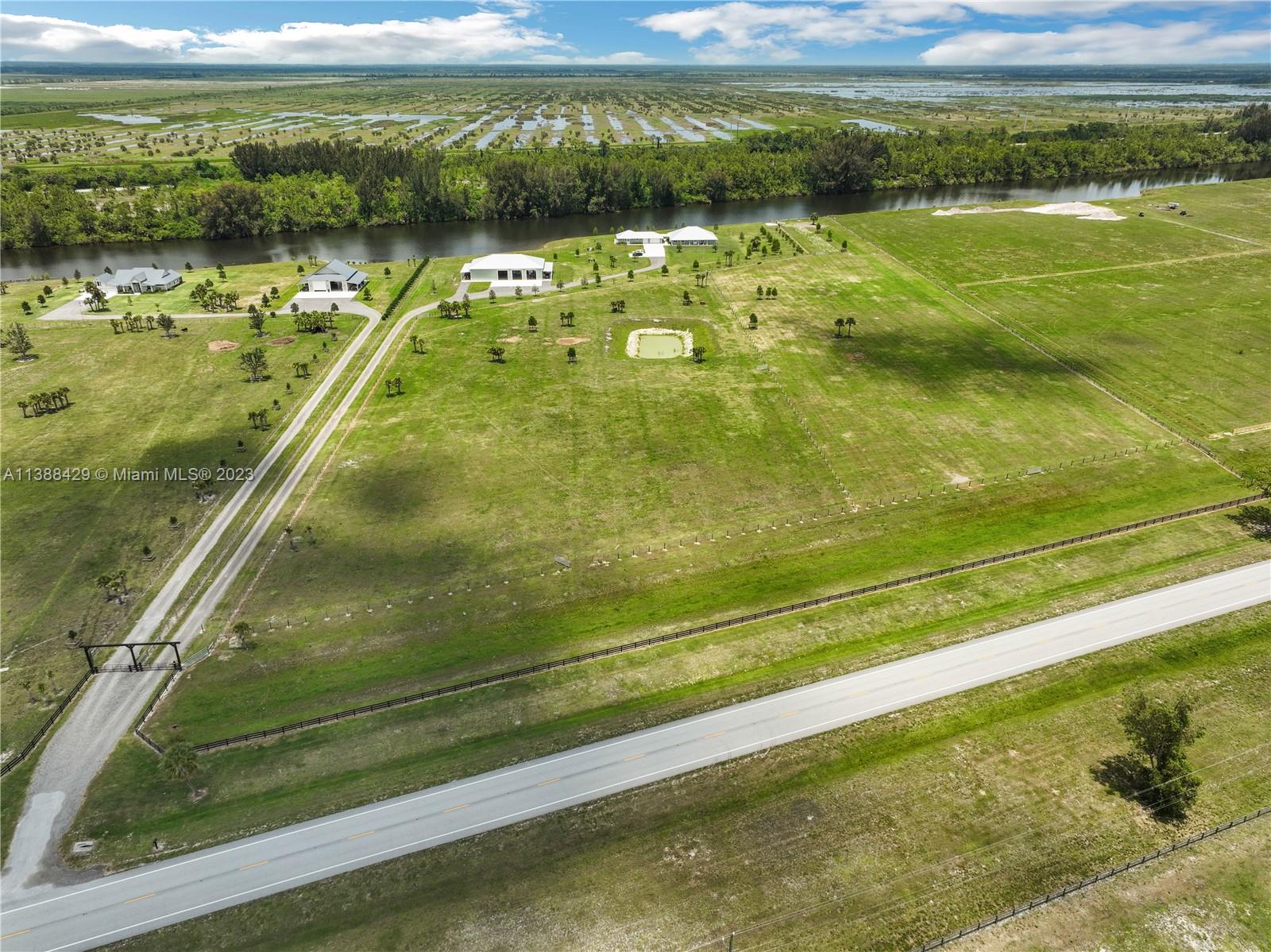 BOX RANCH GROVES A PLAT O - Residential