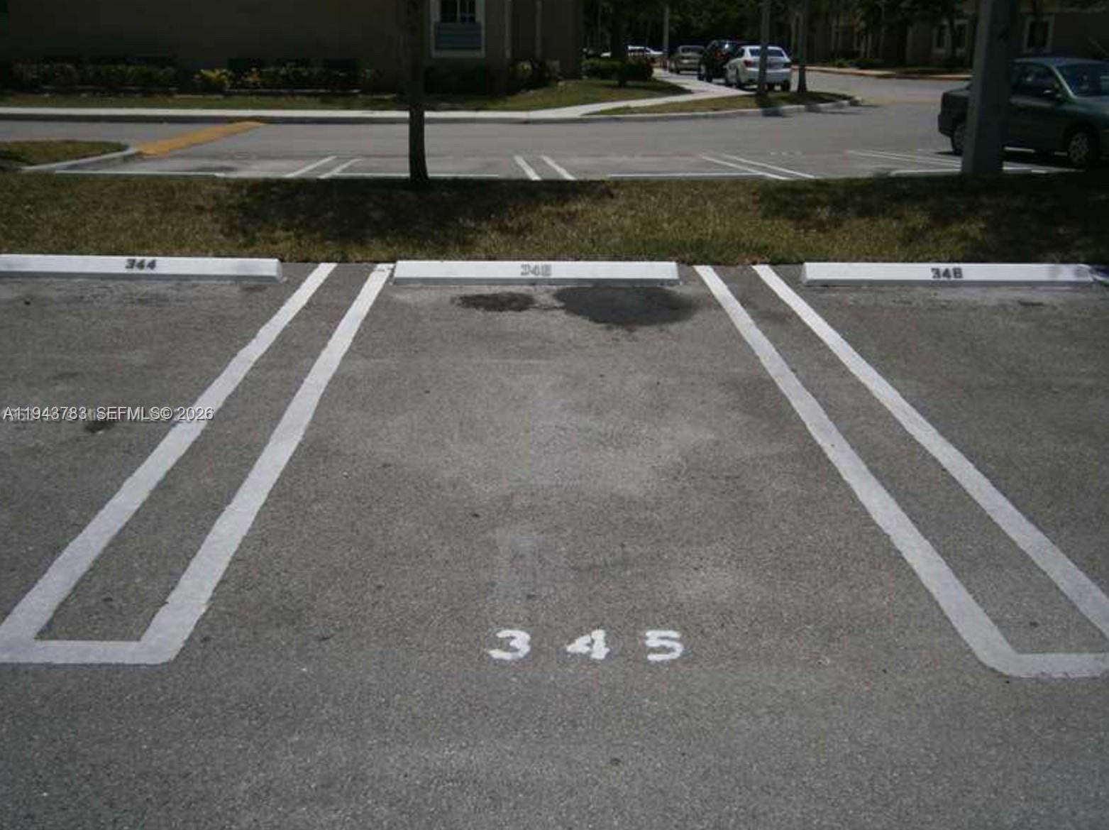 VISTA TRACE 2 CONDO - Residential