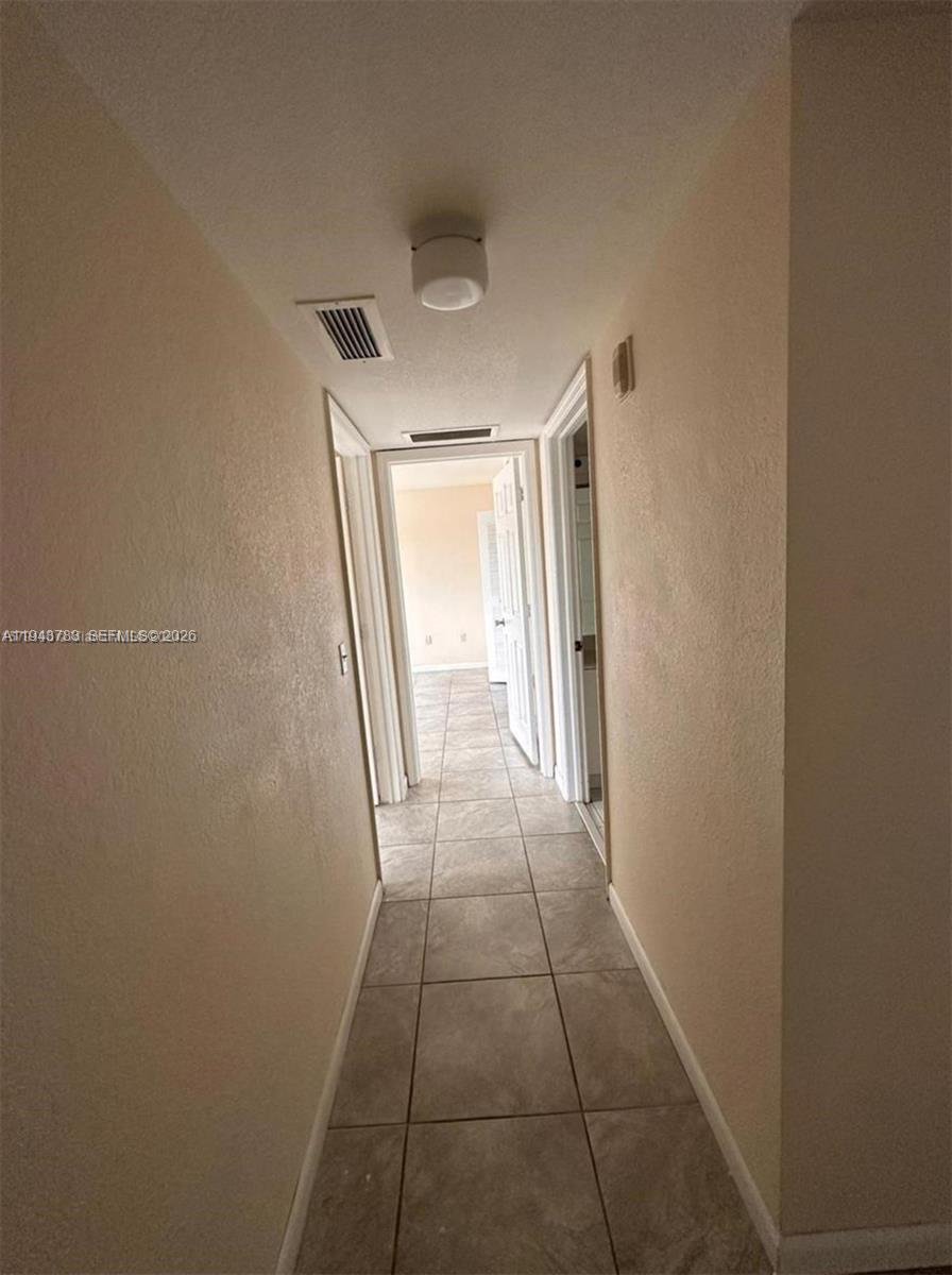 VISTA TRACE 2 CONDO - Residential