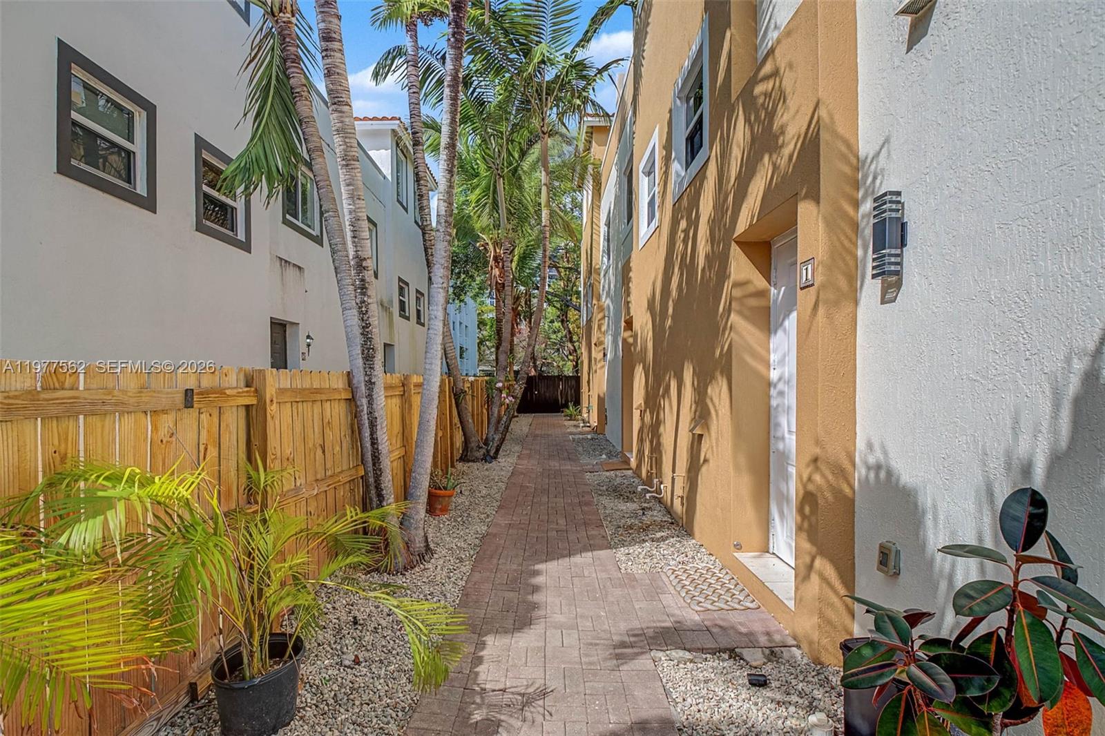 PALM TERRACE - Residential Income
