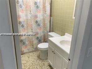 ROYAL PALM GARDENS CONDO - Residential Lease