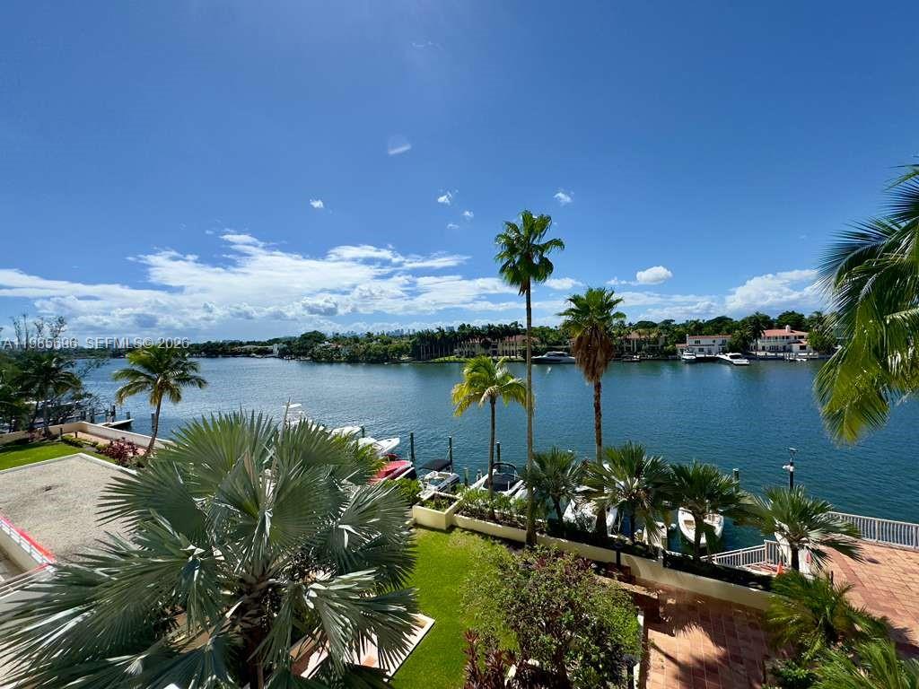 5600 CONDO - Residential Lease