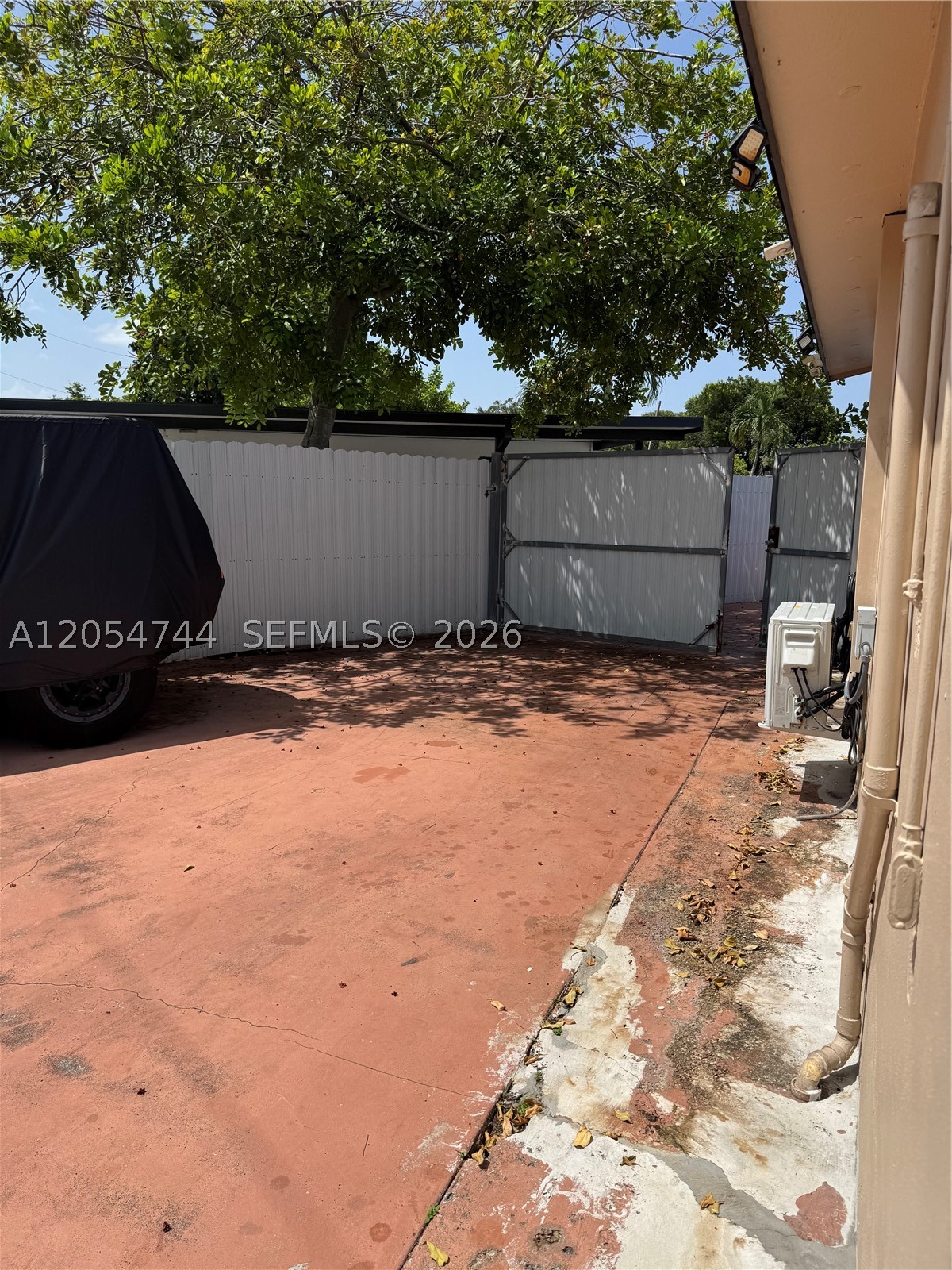 PALM SPRINGS NORTH SEC N - Residential Lease