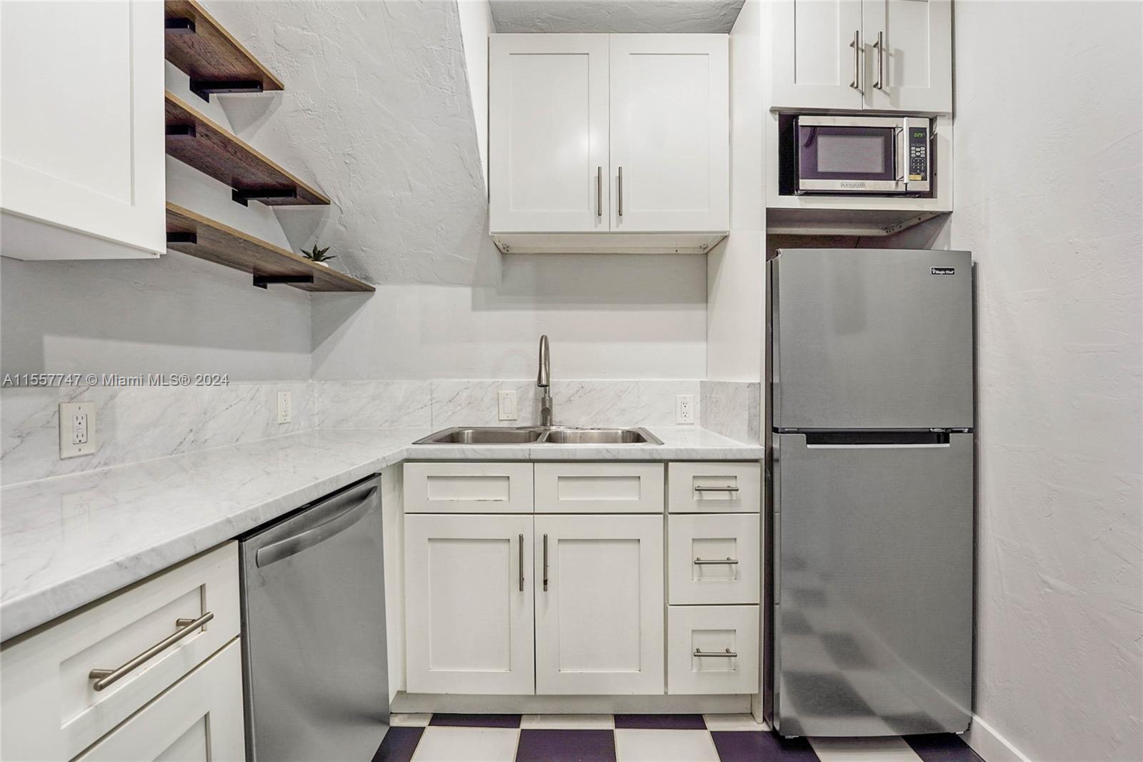CASABLANCA OF SOUTH BEACH - Residential Lease