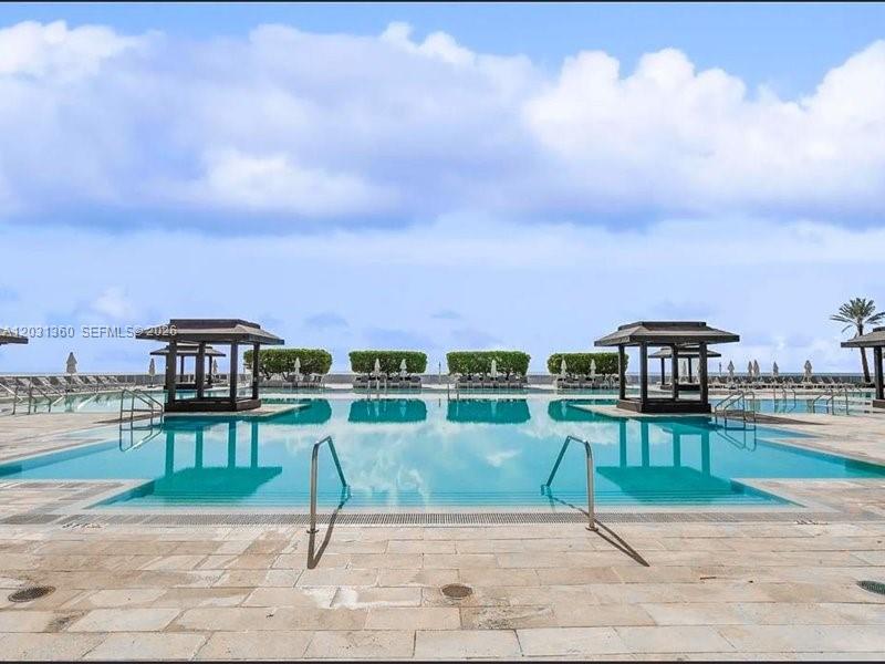 BEACH CLUB THREE CONDO - Residential Lease