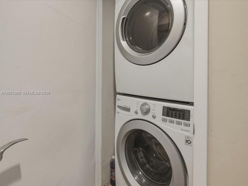 BEACH CLUB THREE CONDO - Residential Lease