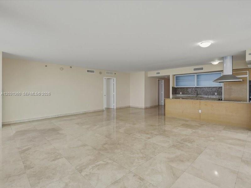 BEACH CLUB THREE CONDO - Residential Lease