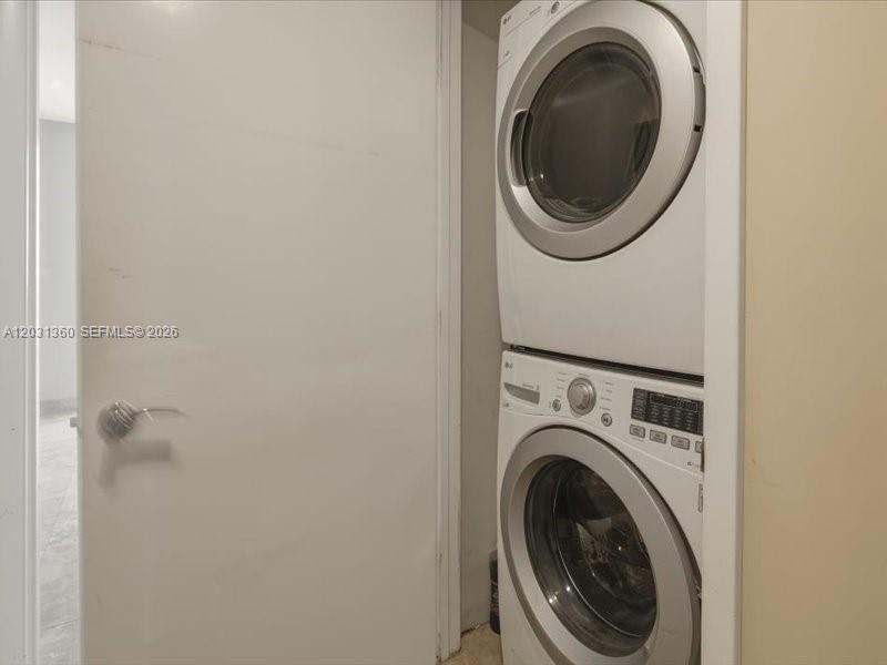 BEACH CLUB THREE CONDO - Residential Lease