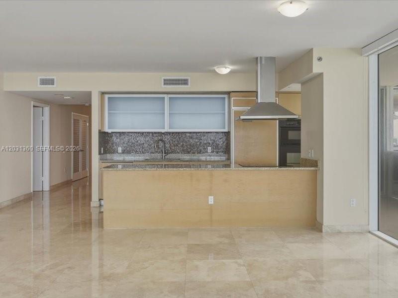 BEACH CLUB THREE CONDO - Residential Lease
