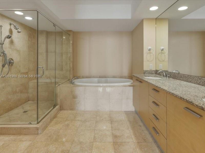 BEACH CLUB THREE CONDO - Residential Lease