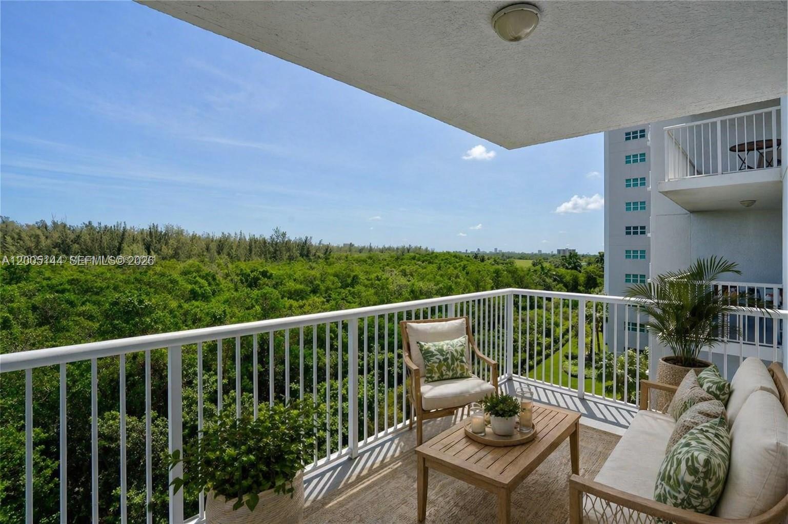 THE OAKS I CONDO - Residential