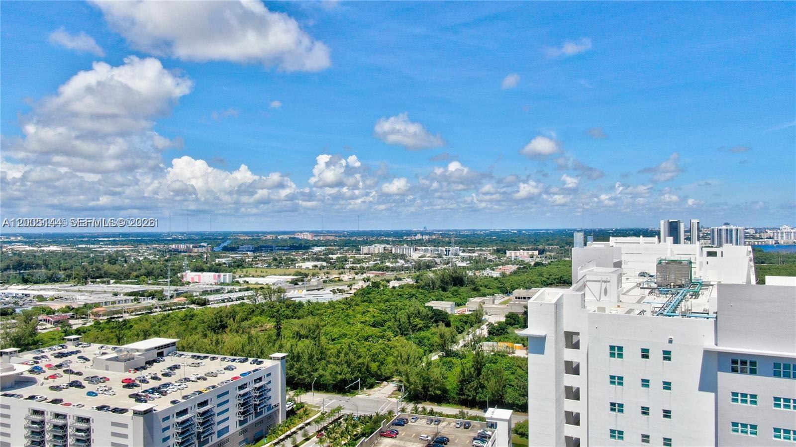 THE OAKS I CONDO - Residential
