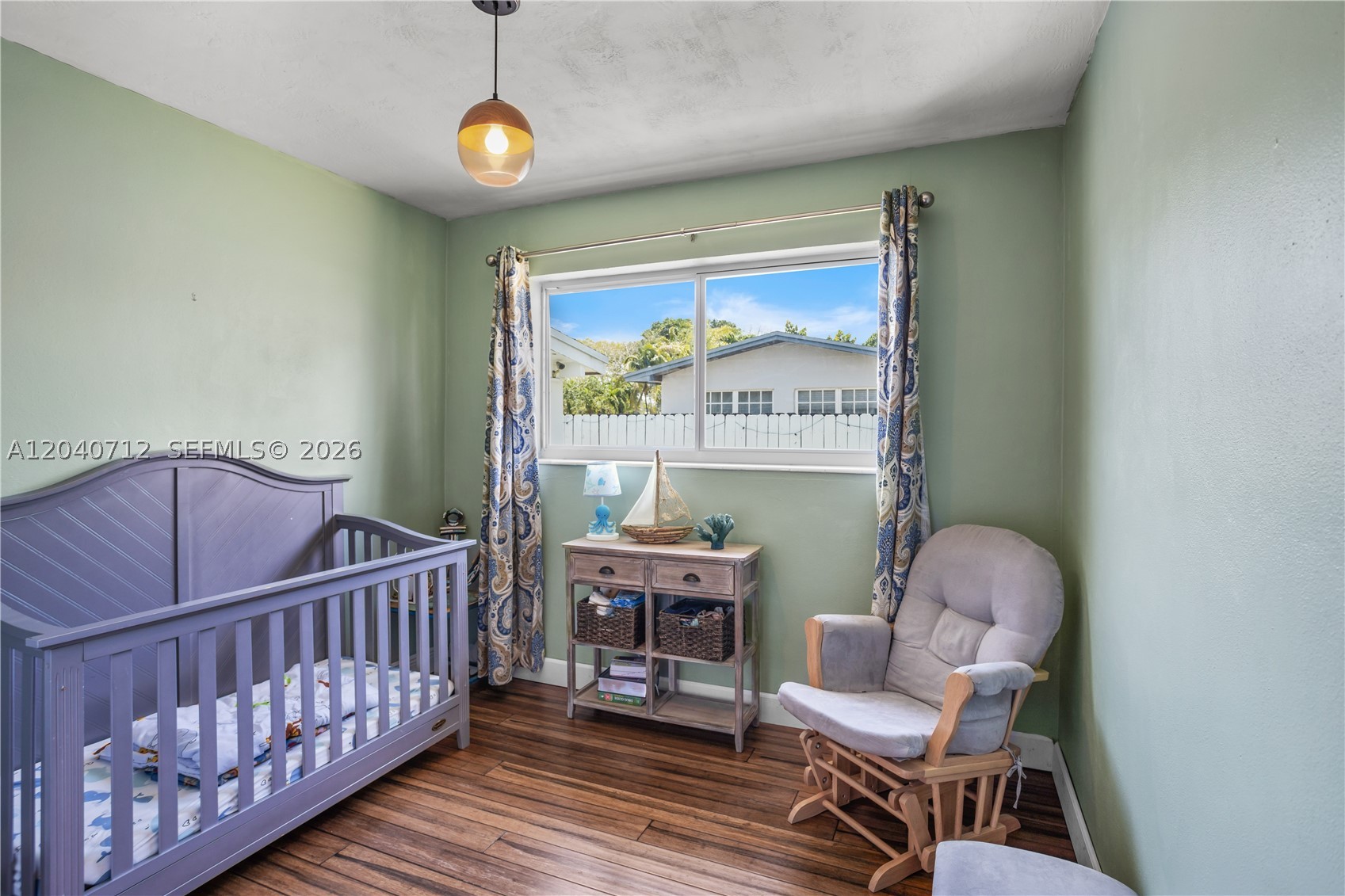 PINE TREE MANOR SEC 4 - Residential