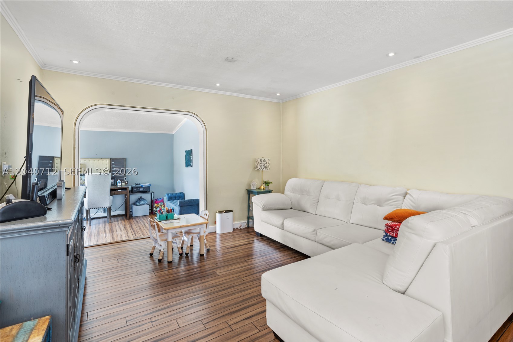 PINE TREE MANOR SEC 4 - Residential
