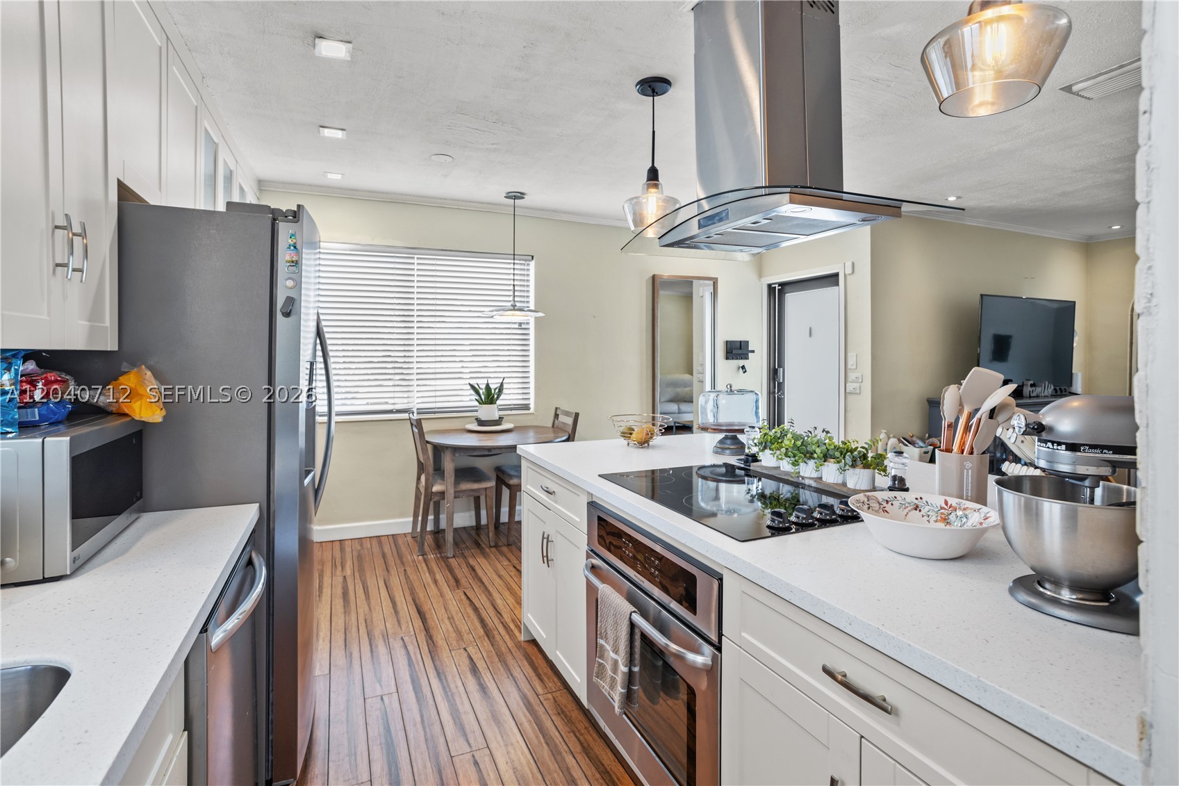 PINE TREE MANOR SEC 4 - Residential