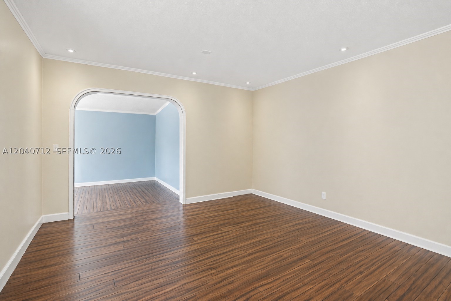 PINE TREE MANOR SEC 4 - Residential