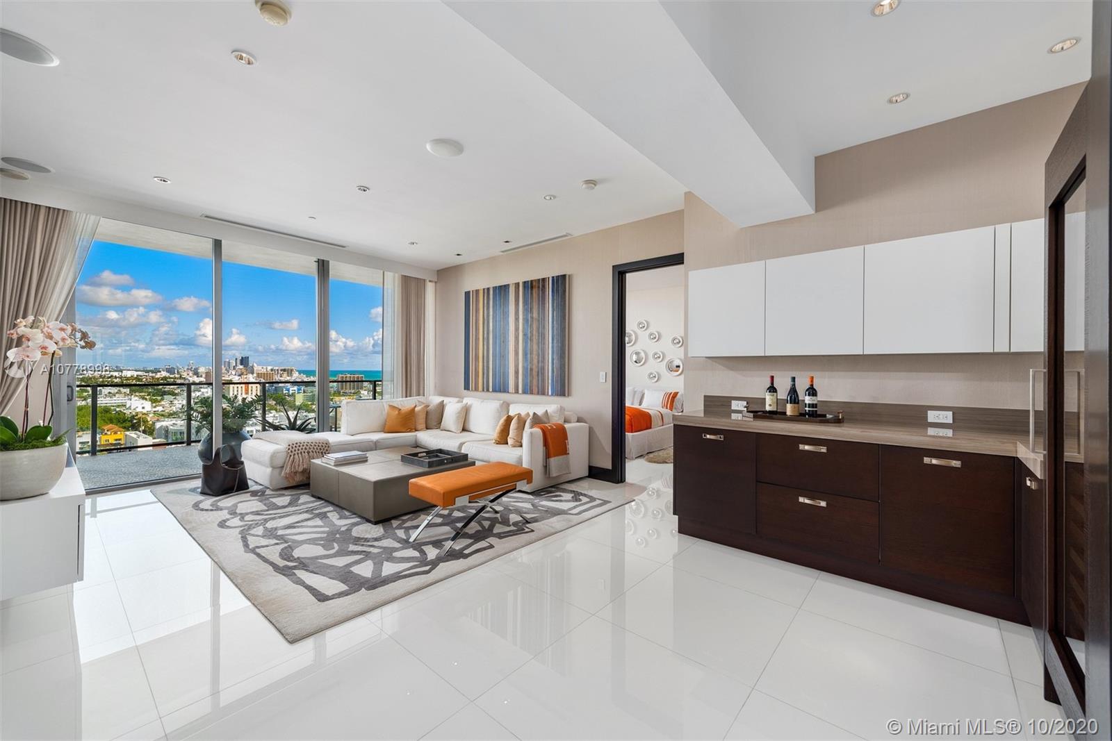 APOGEE CONDO - Residential