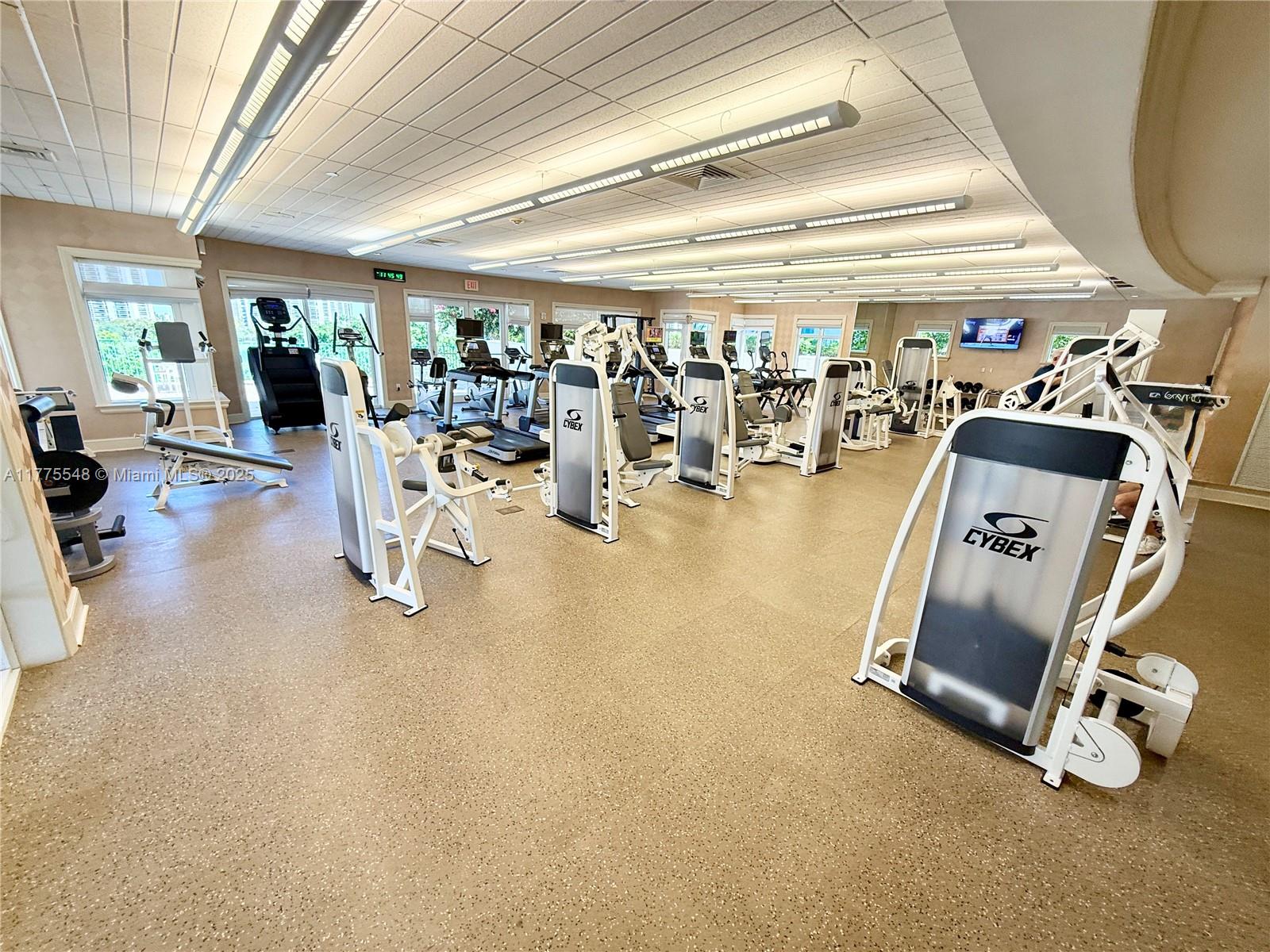 TURNBERRY VILLAGE - Residential Lease