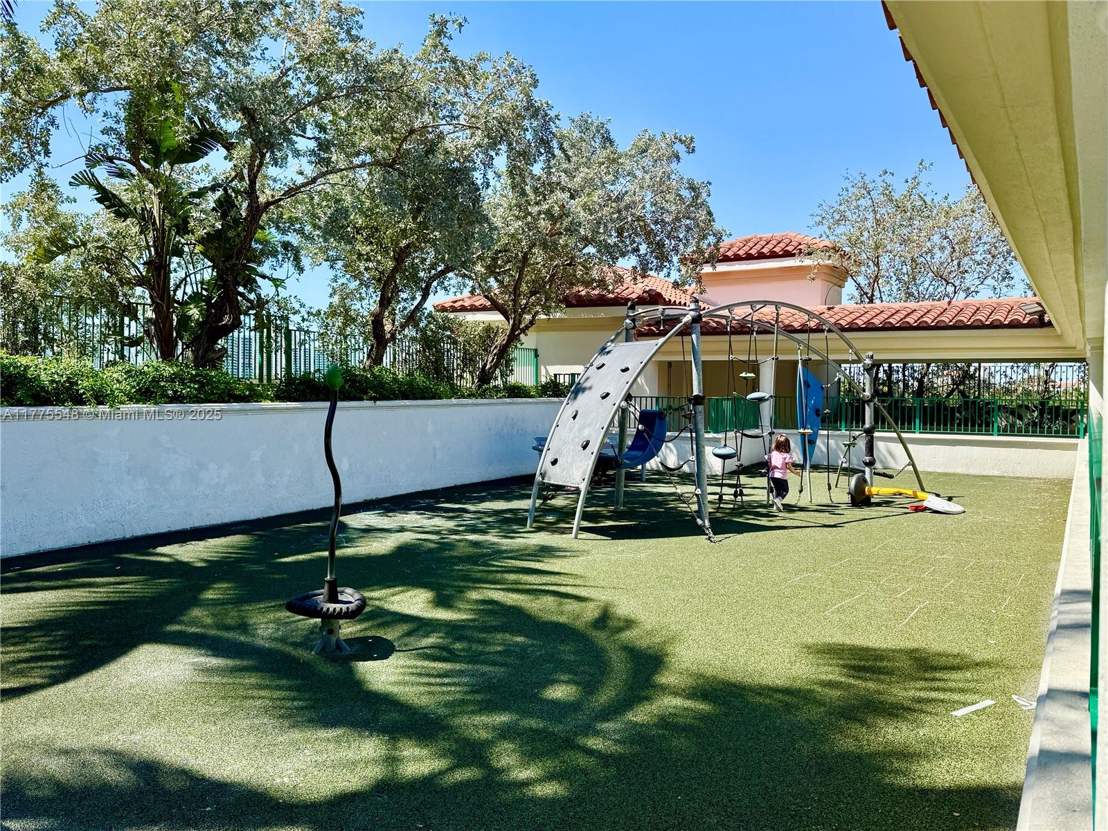 TURNBERRY VILLAGE - Residential Lease