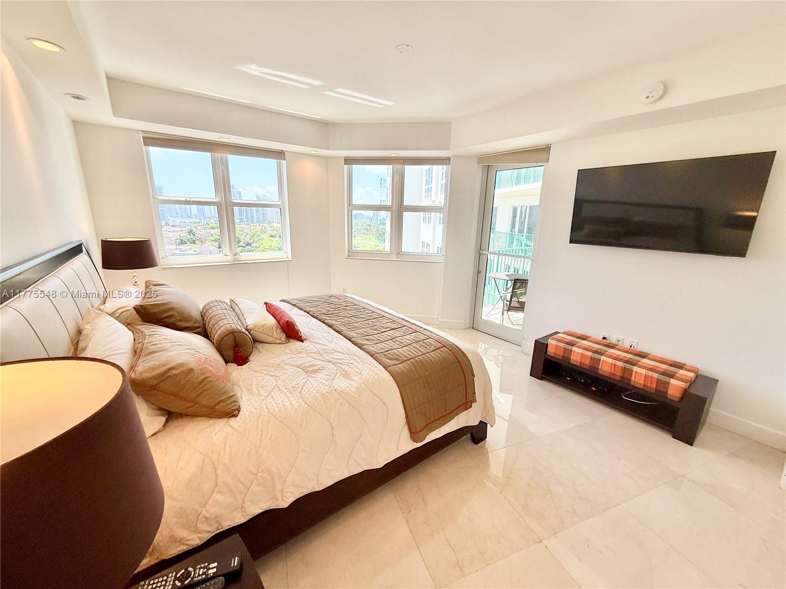 TURNBERRY VILLAGE - Residential Lease