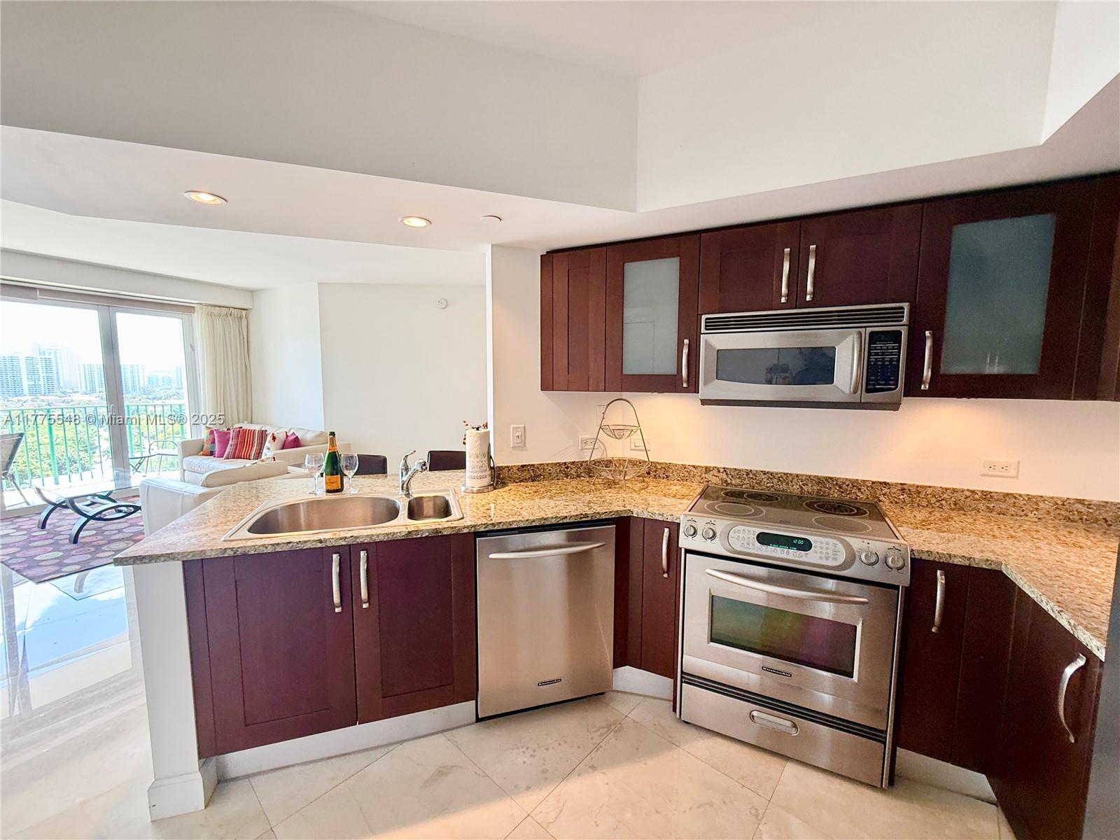 TURNBERRY VILLAGE - Residential Lease