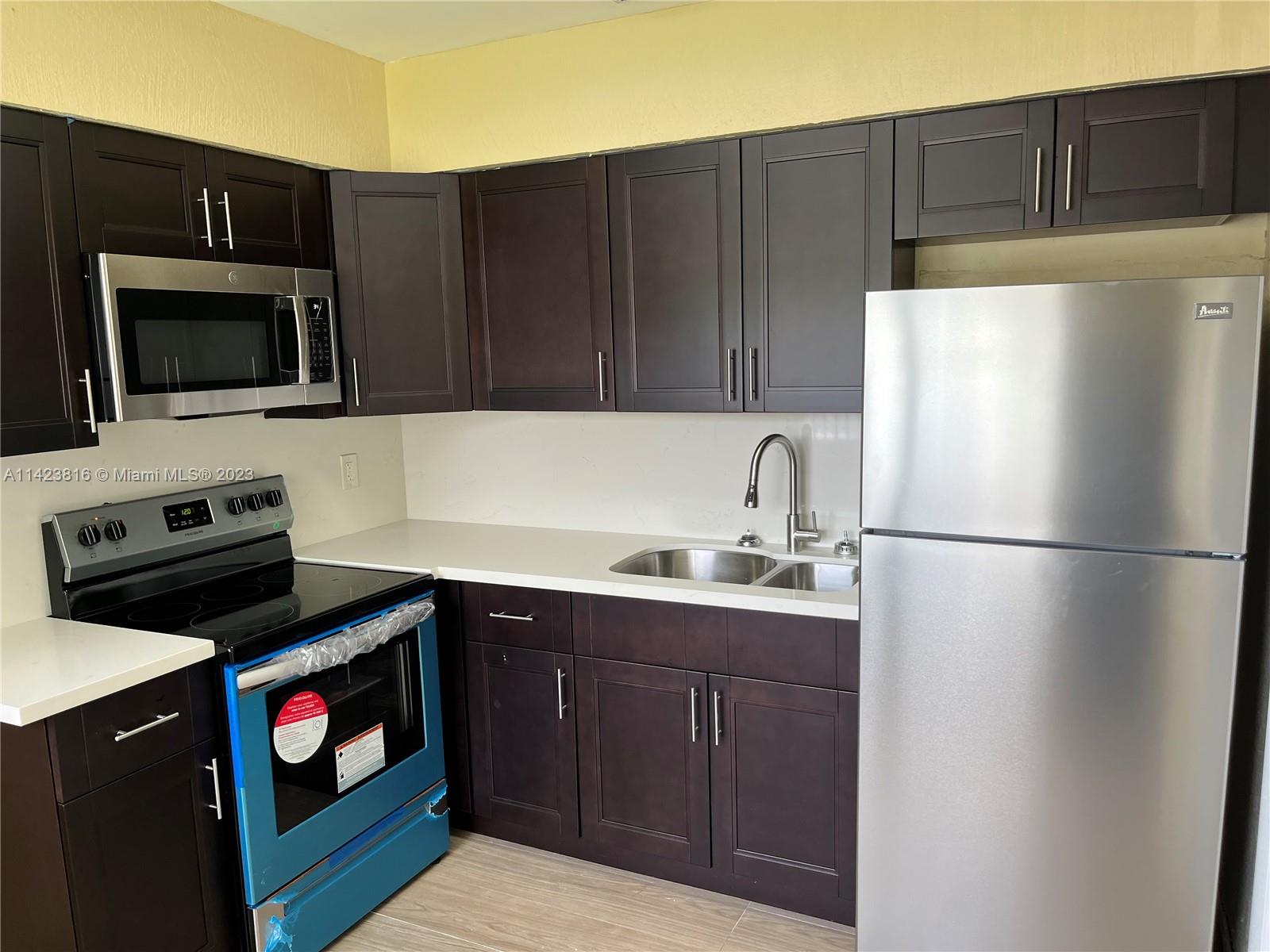 MIAMI GARDENS ESTATES - Residential Lease