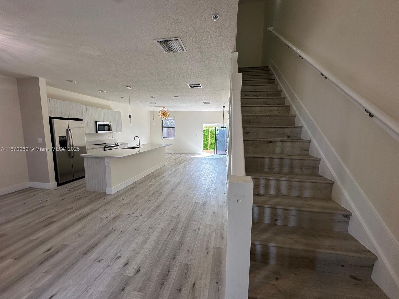 HIGHLAND AT PARK CENTRAL - Residential