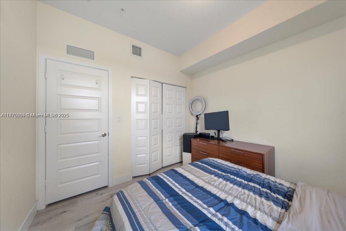 HIGHLAND AT PARK CENTRAL - Residential