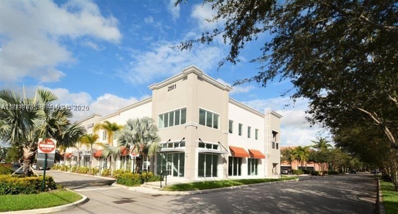 Excellent investment opportunity in Mirabella Plaza, strategically located near I-75 and Miramar Parkway. This professional office condo offers 577 SF with reception area, private office and bathroom. Currently tenant occupied, providing immediate income for investors. Built in 2017 with ample parking and low operating costs. Ideal for medical, wellness, beauty, accounting, legal or professional use. Perfect opportunity for investors or future owner-users in one of Miramar's most desirable commercial locations.