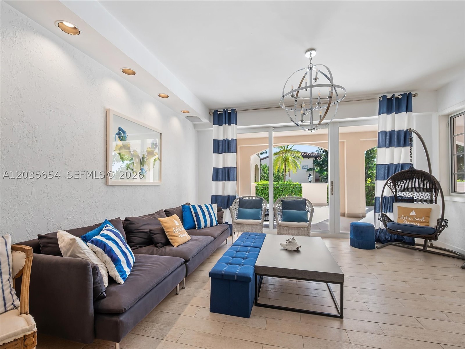 SEASIDE CONDO - Residential