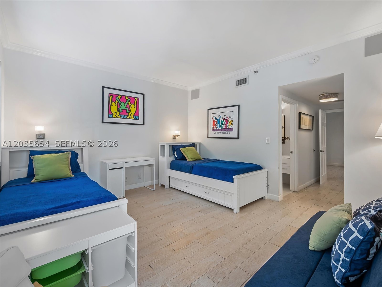 SEASIDE CONDO - Residential