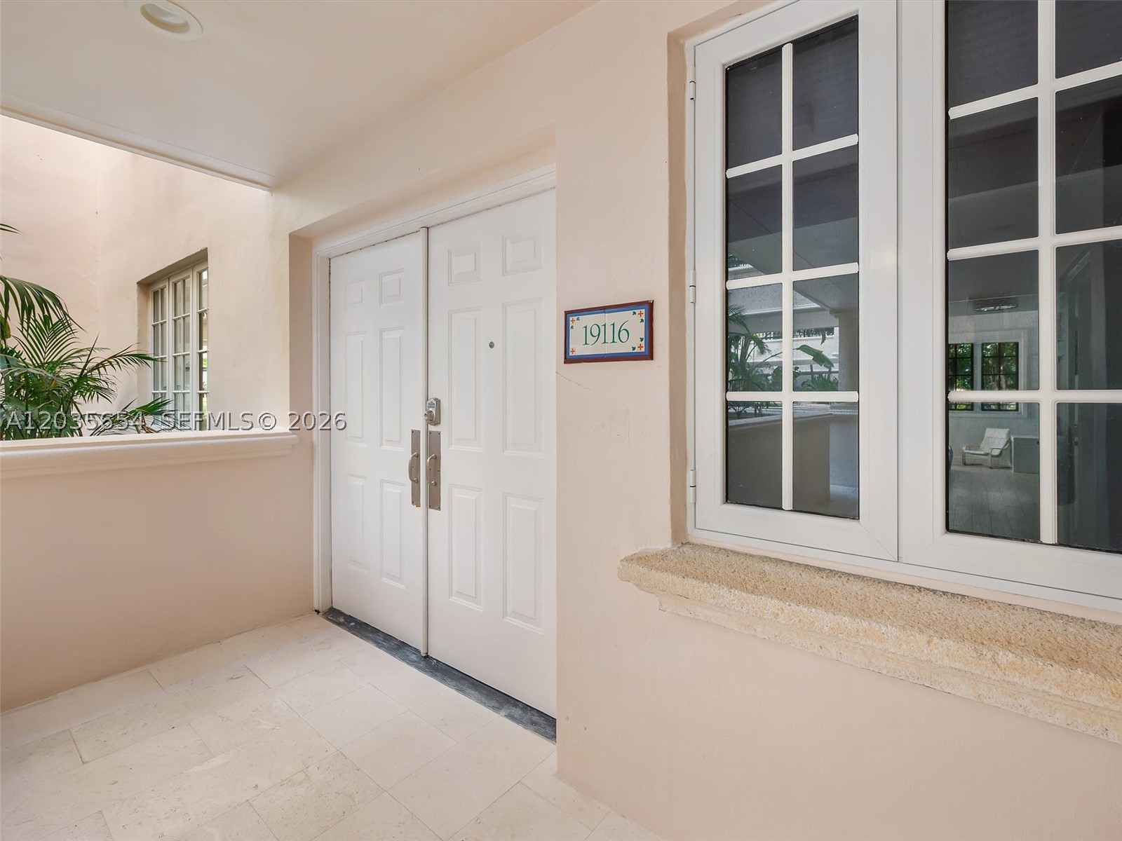 SEASIDE CONDO - Residential