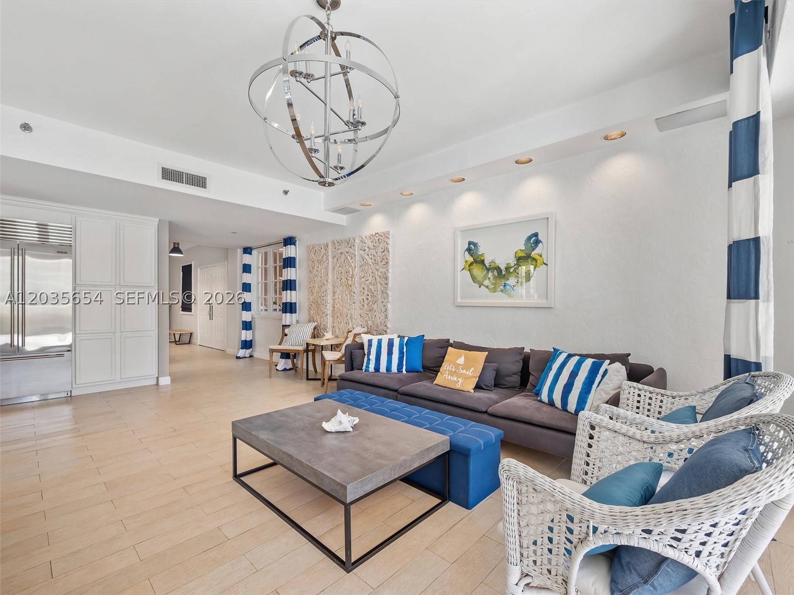 SEASIDE CONDO - Residential