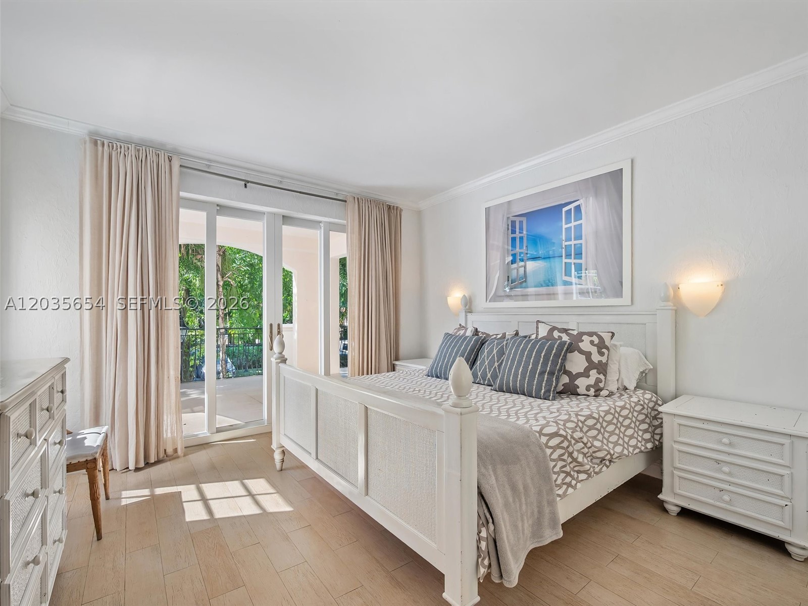SEASIDE CONDO - Residential