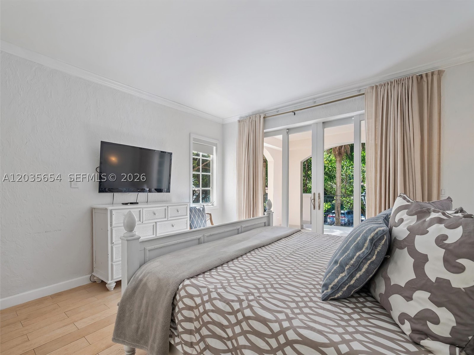 SEASIDE CONDO - Residential