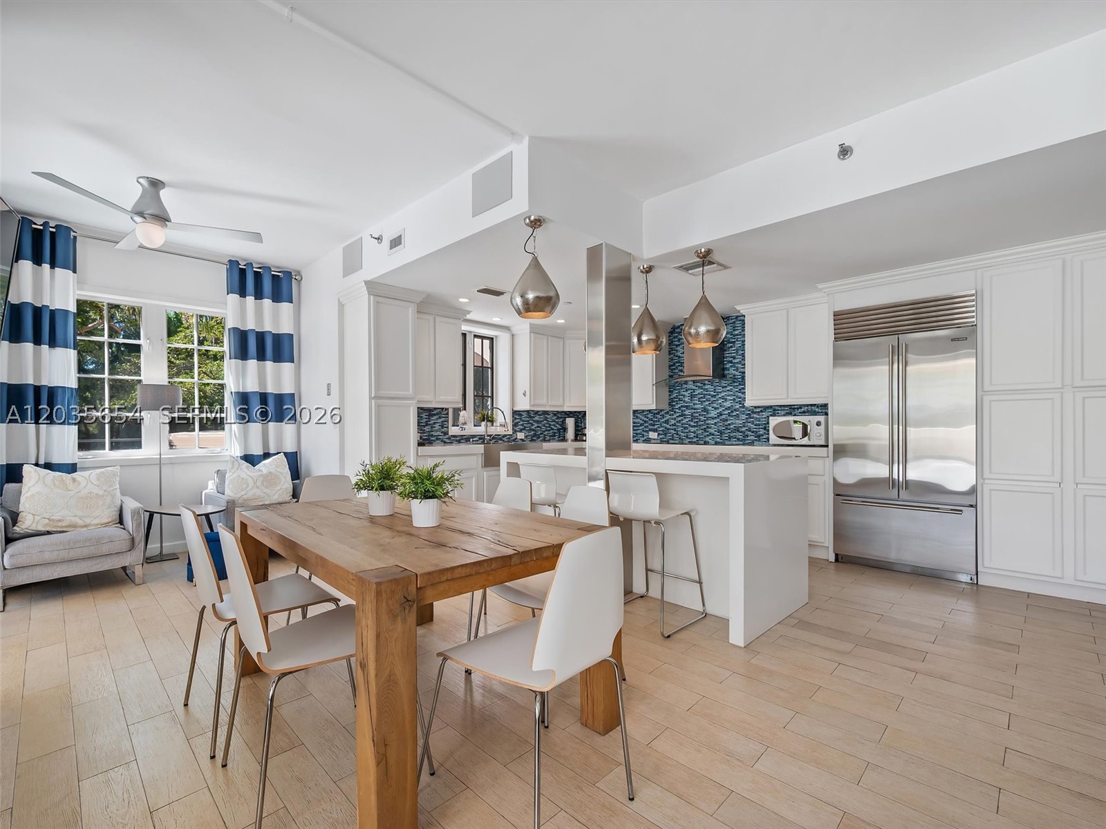 SEASIDE CONDO - Residential