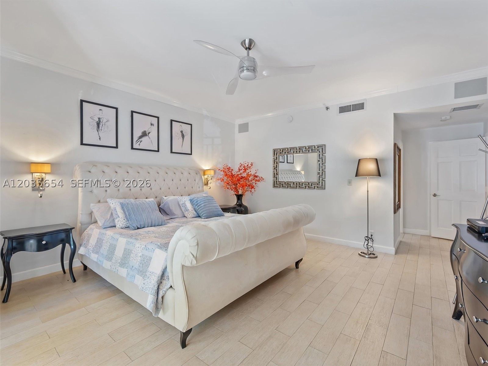 SEASIDE CONDO - Residential