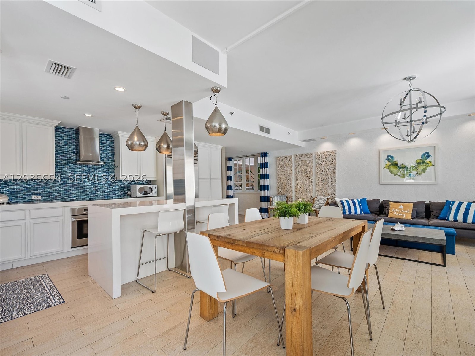 SEASIDE CONDO - Residential