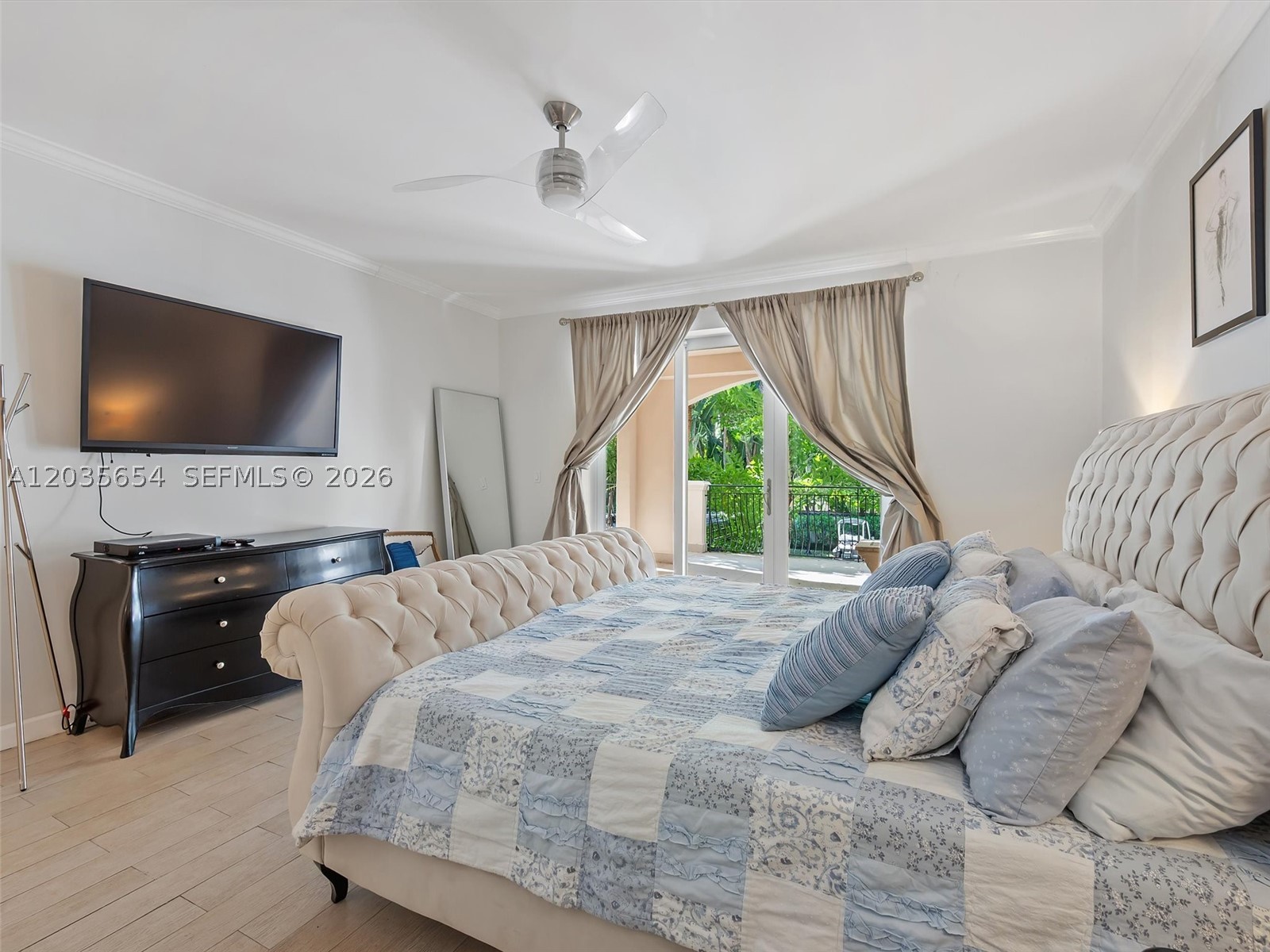 SEASIDE CONDO - Residential