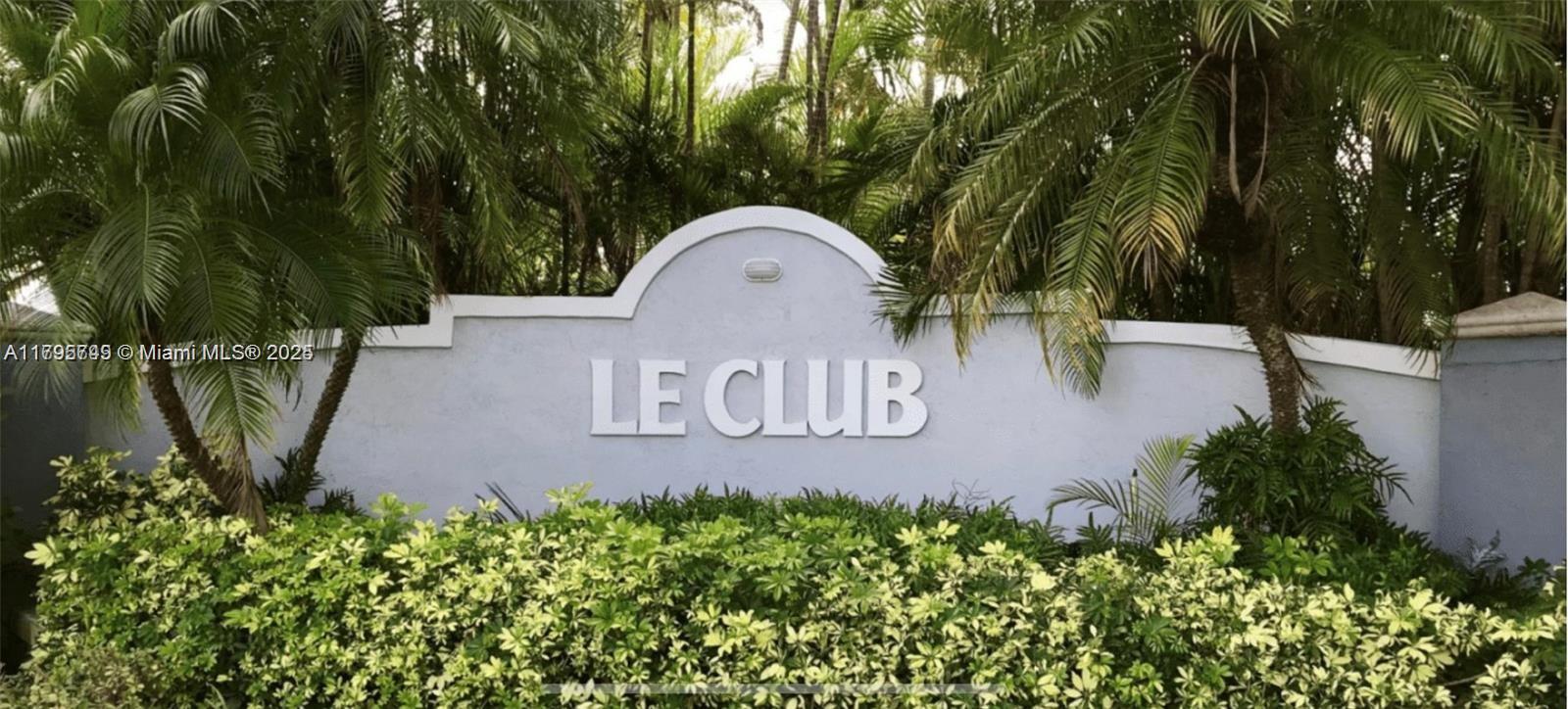 LE CLUB AT OLD CUTLER CON - Residential Lease
