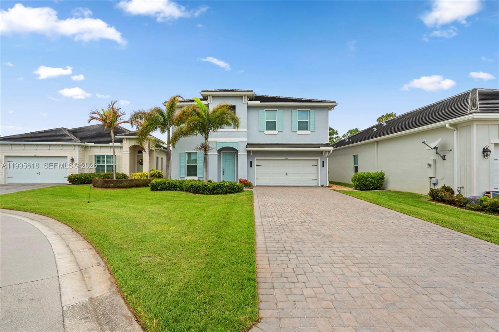 BANYAN BAY - Residential