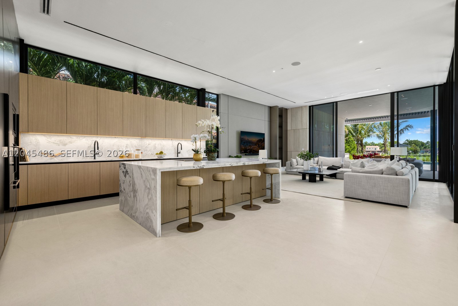 HOLLYWOOD LAKES SECTION - Residential