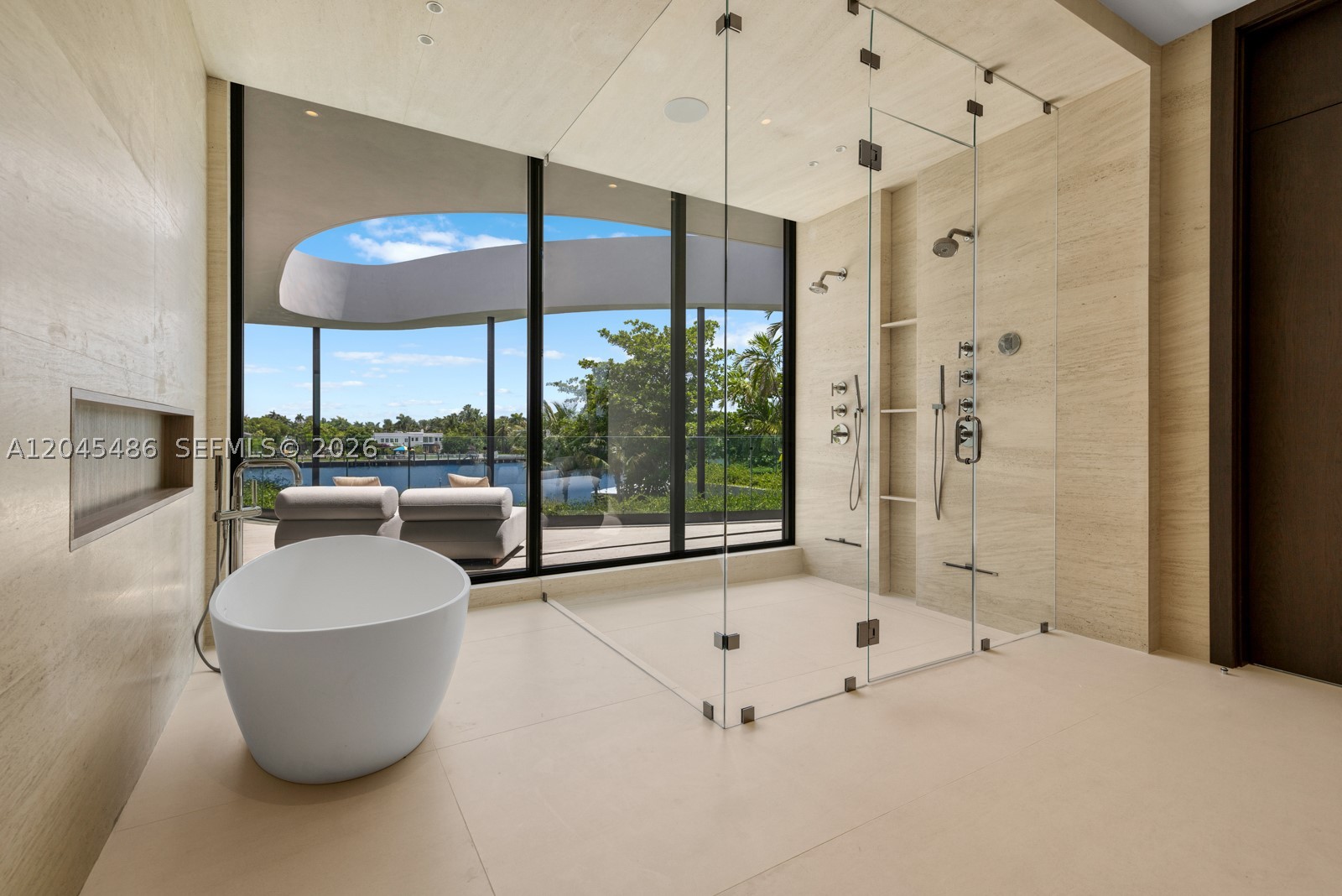 HOLLYWOOD LAKES SECTION - Residential
