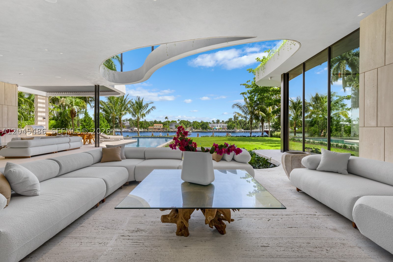 HOLLYWOOD LAKES SECTION - Residential