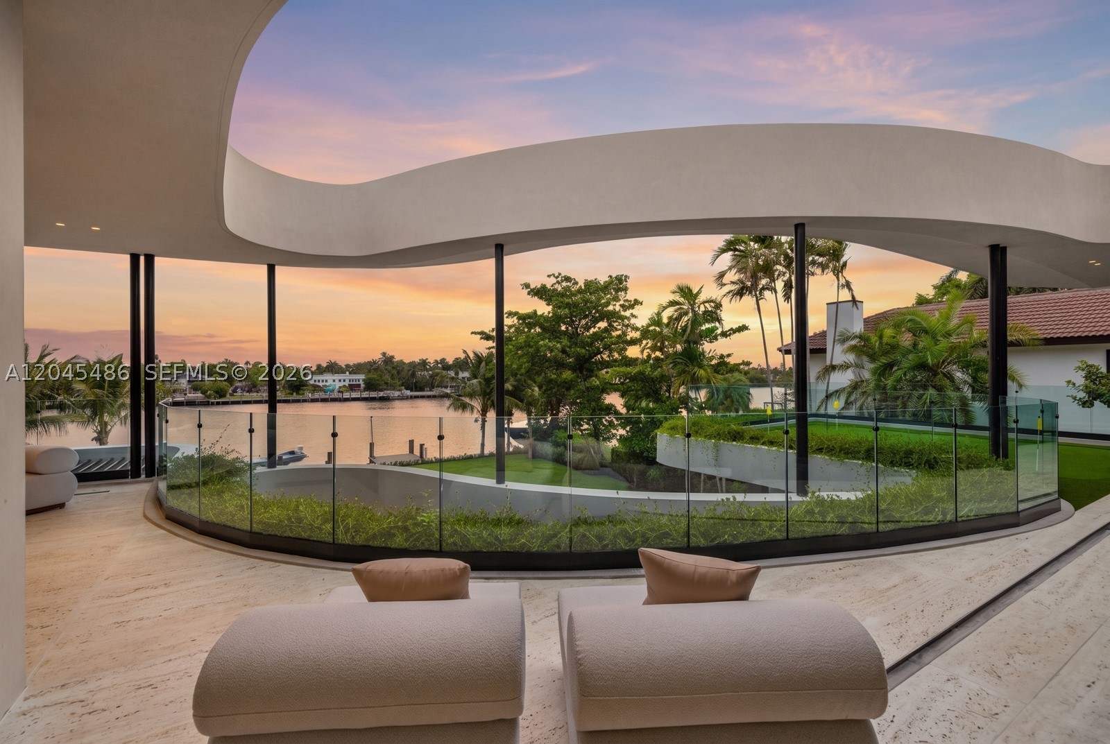 HOLLYWOOD LAKES SECTION - Residential