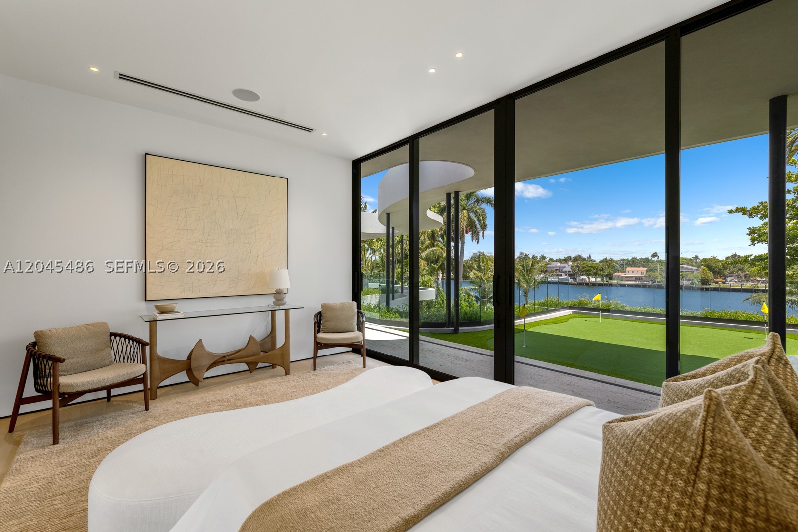 HOLLYWOOD LAKES SECTION - Residential