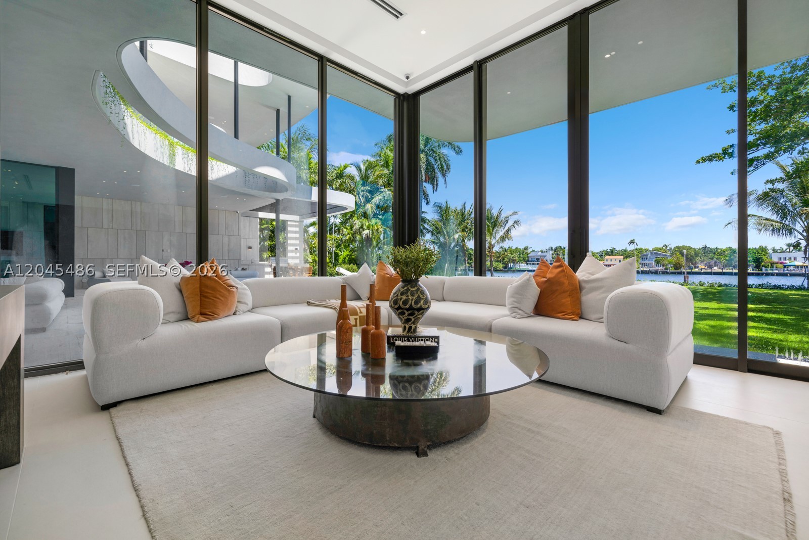 HOLLYWOOD LAKES SECTION - Residential